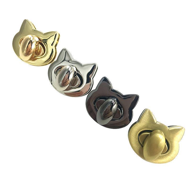 ۞ Cute Cat/Bird Clasp Locks Me - огляд і ціна Leatherwork Hardware